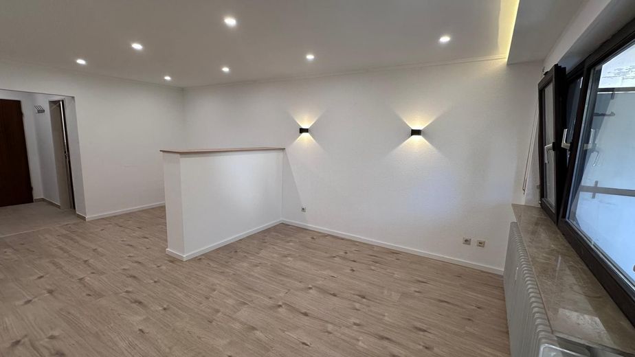 Sanierte und Möbilierte 1-Zimmer Wohnung in Wüstenrot – Wohn- und Schlafzimmer 2