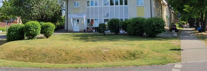 Spacious 180 m² office space with 4 offices, reception area & parking spaces in Glienicke/Nordbahn