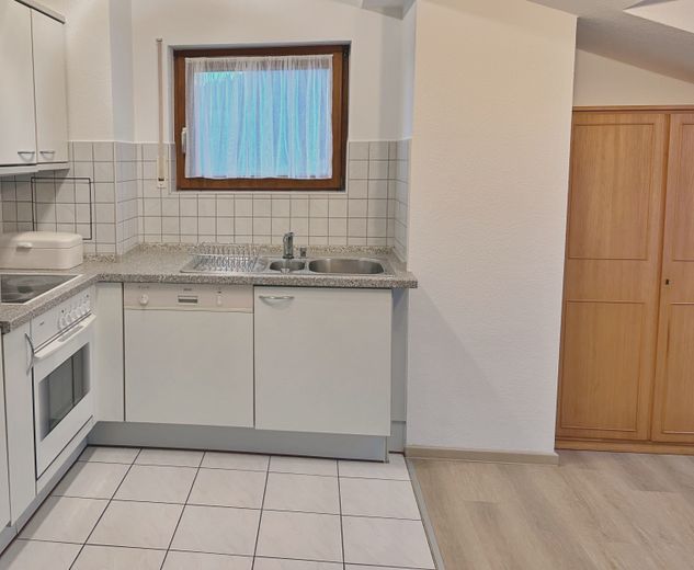 Cazip 2 odalı çatı katı dairesi (35 m2), huzurlu yerleşim bölgesinin kenarında, konfor ve mahremiyet garantisiyle – WJ-00185_bild_015.jpg