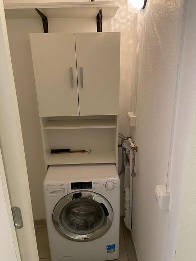 Komplett sanierte 1-Zimmer Wohnung – Waschmaschiene