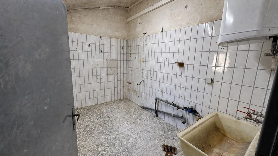 Ca. 683 m² Lagerhallen mit ca. 1700 m² Freifläche – teilbar – von privat – Photo 12