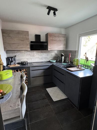 Modernisiertes Einfamilienhaus mit Kamin,Wallbox,bezugsfertig & tollem Wohngefühl – Küche