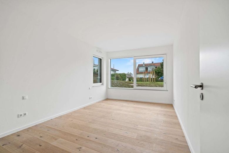 SENSATIONELL! Helle 3-Zimmer Garten-Wohnung mit schöner Terrasse und kleinem Garten – Raum zur Ruhe -  Schlafzimmer