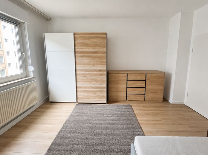 Schöne teilmöblierte 3-Zimmer-Wohnung in der Pirkheimer Straße in Nürnberg zu vermieten – Schlafzimmer 1