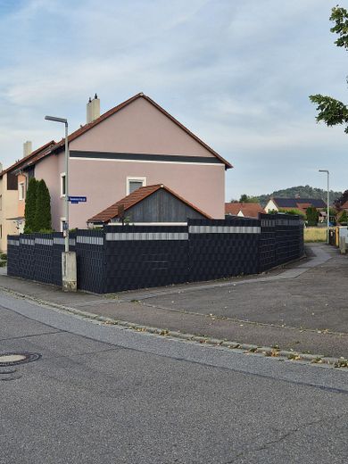 DHH - Haus mit Pool, Speicher-PV und Ausbaureserve – Photo 2