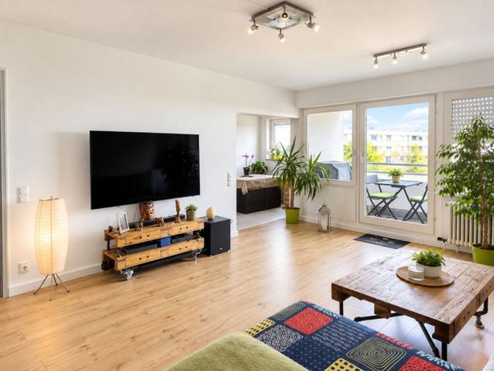 Attraktive 3-Zimmer-Wohnung mit Balkon & TG-Stellplatz in begehrter Mannheimer Lage! – Foto 1