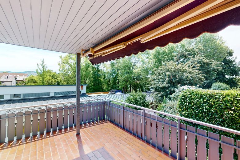 منزل عائلي جميل مع شقة مستقلة ومنطقة معيشة مفتوحة (بدون عمولة) – Balkon EG