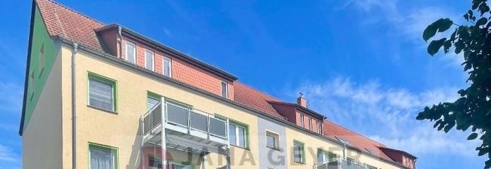 LAUSSIG - OT PRESSEL * 4-KAMERAPPARTEMENT op de BEGANE GROND met ZONNIG BALKON * PARKEERPLAATS voor de deur