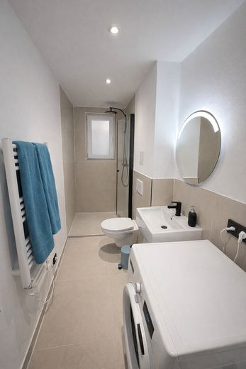 Bad mit Dusch&Waschmaschine