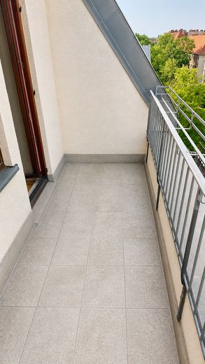 Appartamento libero di 2 locali all’ultimo piano con balcone in posizione tranquilla vicino a Müllerstraße – Terrace