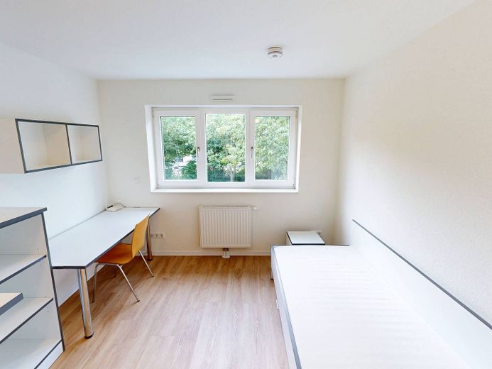 STUDENTS ONLY: Modernes 1-Zimmer-Apartment mit EBK und ALL-IN-MIETE in Ottensen – Ansicht I: Wohn- und Schlafzi…