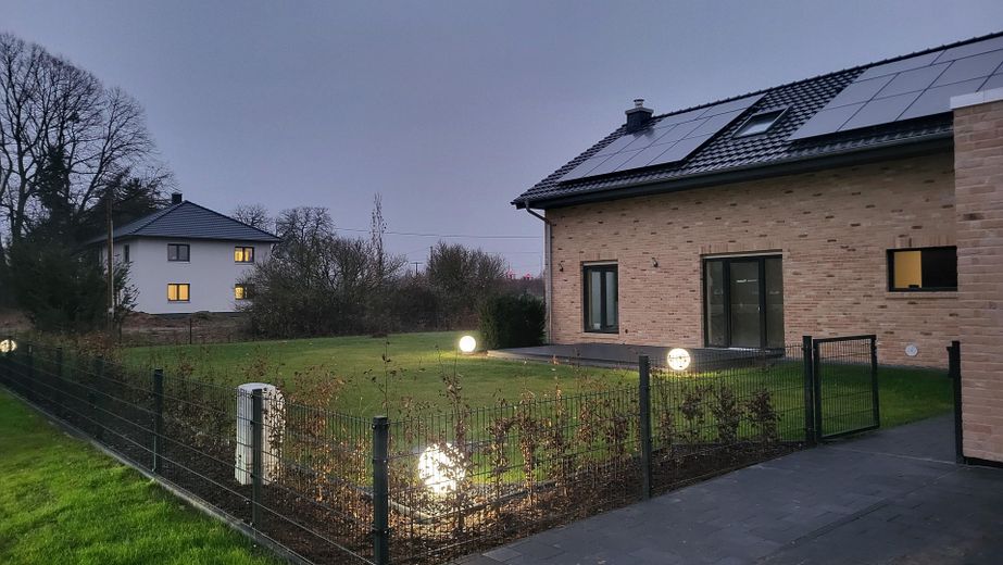 Terrasse mit Außenbeleuchtung