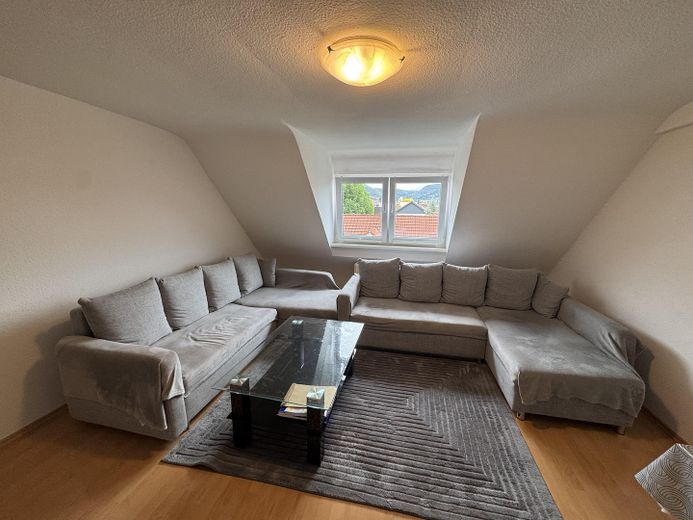3-Zimmer DG-Wohnung inklusive Stellplatz & EBK - provisionsfrei – Foto 3