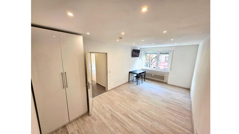 Zi 3 - lichtdurchflutet