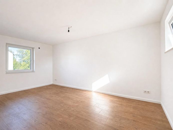 Sonnige 5-Zimmer-Wohnung mit XXL-Terrasse an der Stadtgrenze Landshut – Schlafzimmer 3