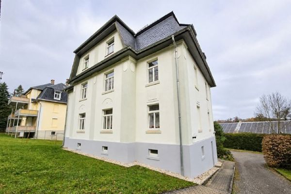 Schönes 6 Familienhaus im Speckgürtel von Chemnitz mit 8% Rendite
