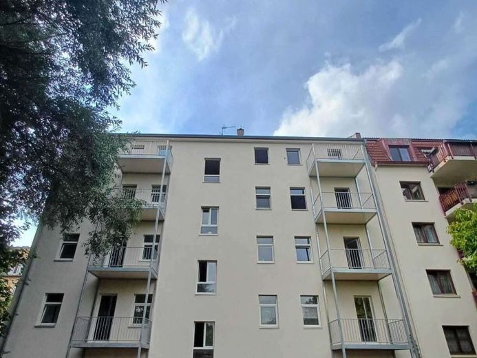 Affascinante appartamento d’epoca con 2 locali, tutela dei beni culturali + balcone nella zona est di Lipsia, Anger-Crottendorf – Photo 1
