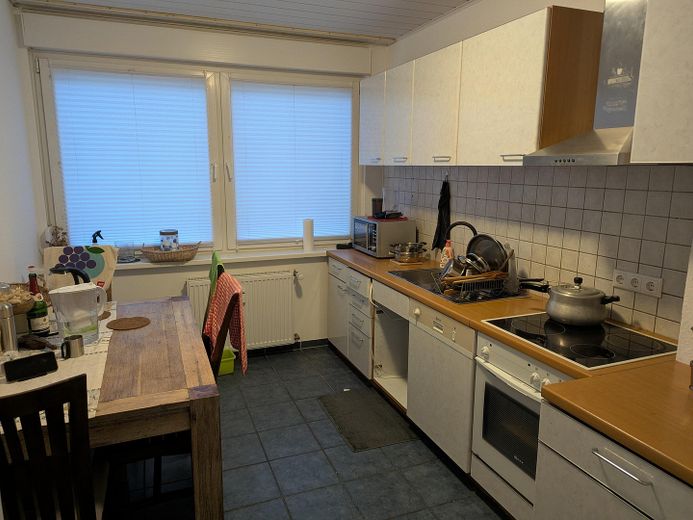 Renovierte und möblierte Wohnung in Top-Lage – Küche