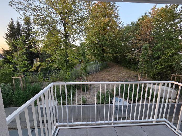 Neubau - Erstbezug - sofort verfügbar! Exklusive 2-Zi-Wohnung mit EBK und Balkon sowie Tiefgarage – Balkon