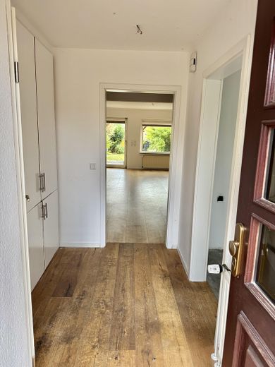 Reihenmittelhaus mit viel Potenzial und neuer Heizung – Foto 3