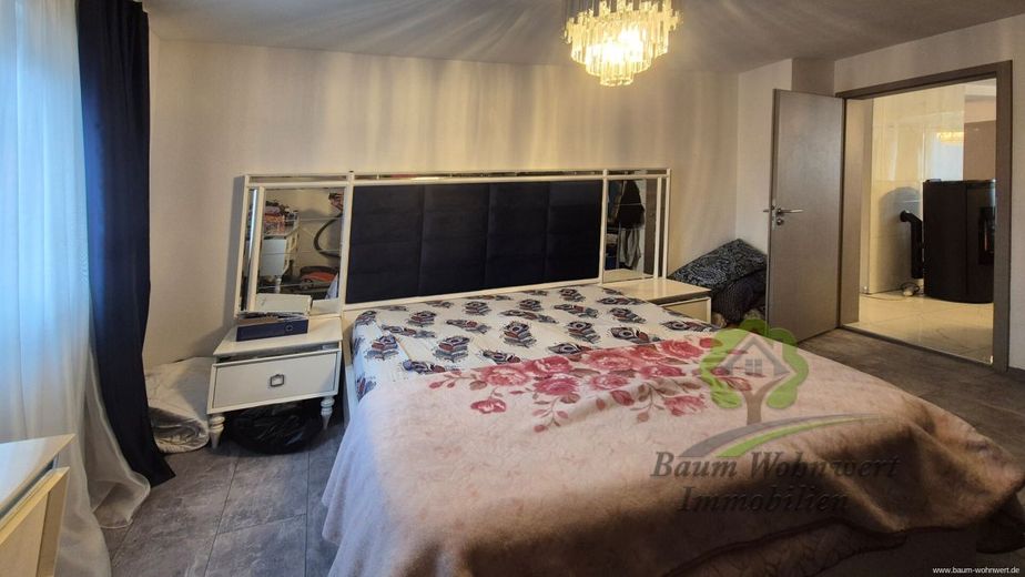 Modernisiert, Großzügig, Vielseitig: Ihr Wohntraum oder Anlageobjekt in Crailsheim *provisionsfrei* – 1OG. Elternschlafzimmer