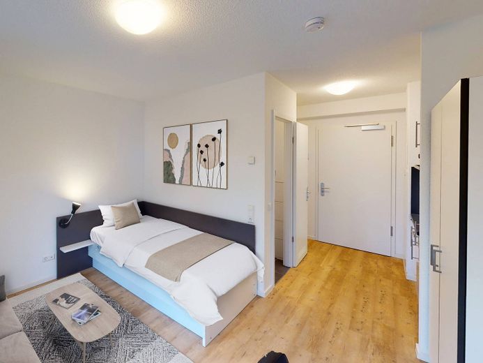 ** Modernes, vollmöbliertes 1-Zimmer-Apartment mit EINBAUKÜCHE und gemeinschaftlicher DACHTERRASSE ** – Ansicht IV: Wohn- und Schlafb…
