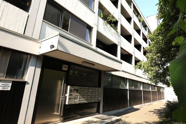 1-Zimmer-Wohnung mit Küche, Bad und Balkon ins Grüne in der Kaiserallee – Fassade & Eingang Rückseite