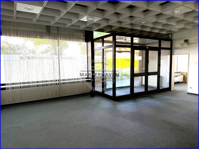 Gewerbe, Zentral, Büro, Mit Parkplätzen – Foto 1