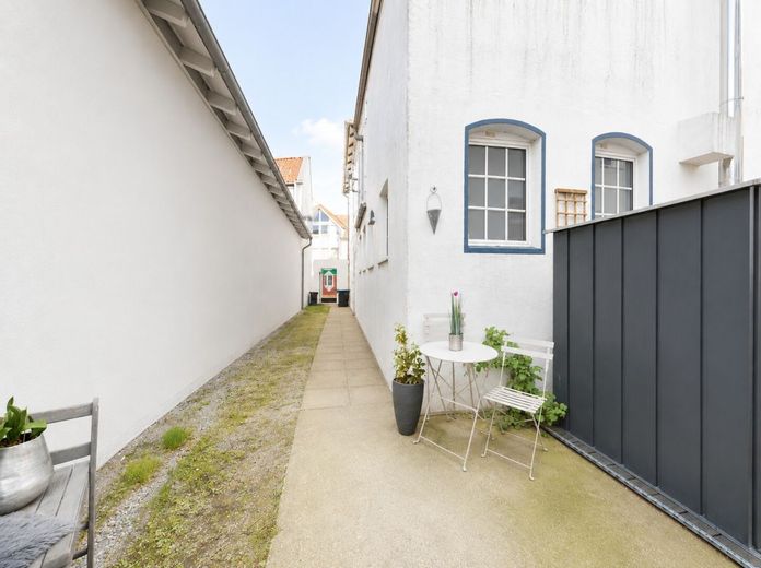 5 Einheiten | Seltene Kapitalanlage direkt am Hafen
von Cuxhaven, Lotsenviertel – Innenhof