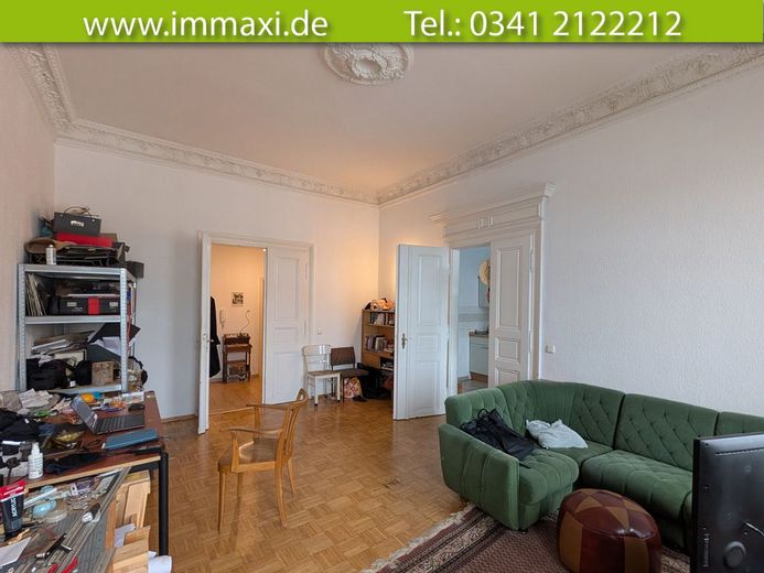 NEUSTADT + 2 RAUM WOHNUNG ZUM KAUF + BALKON – Wohnzimmer