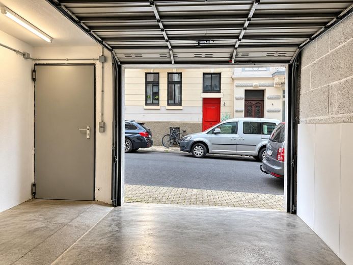 TOP APARTMENT: An oasis of well-being in Burtscheid’s spa district – Garage