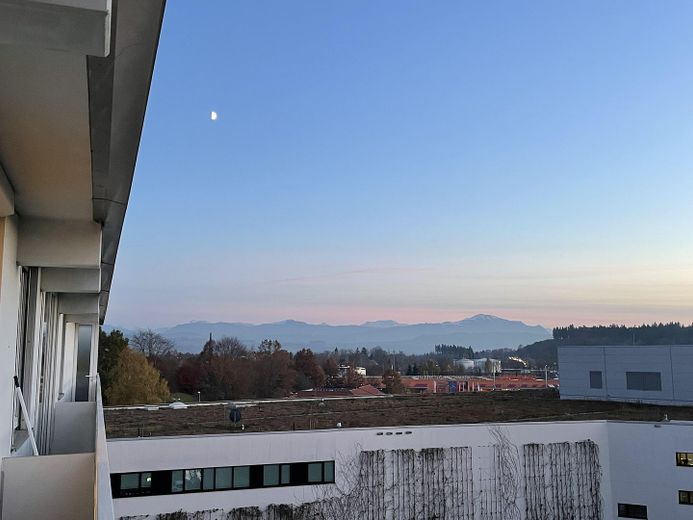 Großzügige 2,5-Zimmer Wohnung mit Einbauküche zentral in Kempten – Blick Balkon