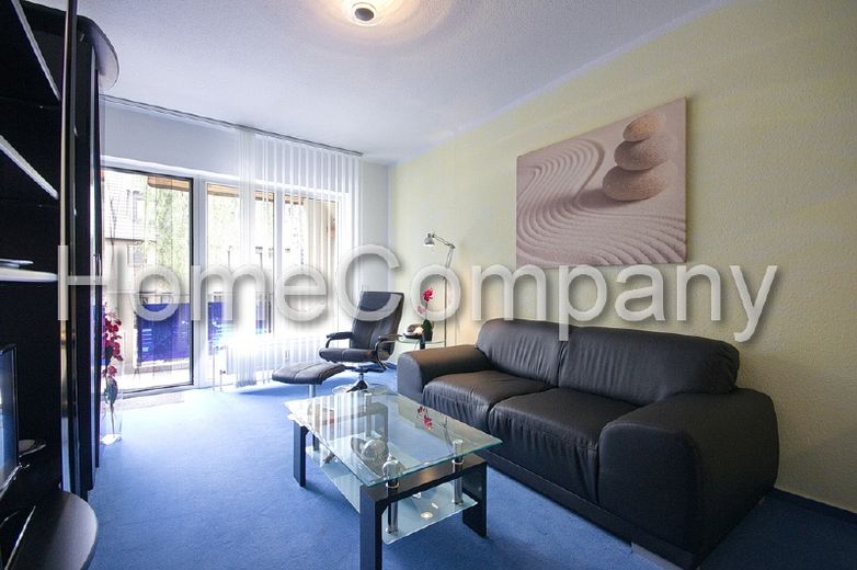 Modern eingerichtete Wohnung mit großem Balkon, direkte Nähe zur U 35, KFZ-Stellplatz möglich – 66b904f2e286a56544427f97848c8e224e21987c.jpg