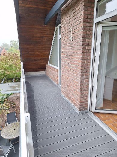 Incantevole appartamento di 2 locali vicino all'UNI / FH con balcone – Balkon Seite Essbereich