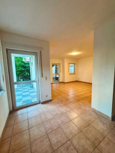 7-Zimmer-Doppelhaushälfte in Altenfurt sofort beziehbar, vom Eigentümer – Foto 4