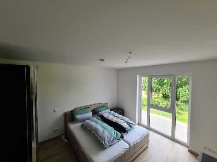 Abitare in esclusiva ad Augsburg-Göggingen: l’eleganza moderna incontra il comfort abitativo di alto livello – Schlafzimmer