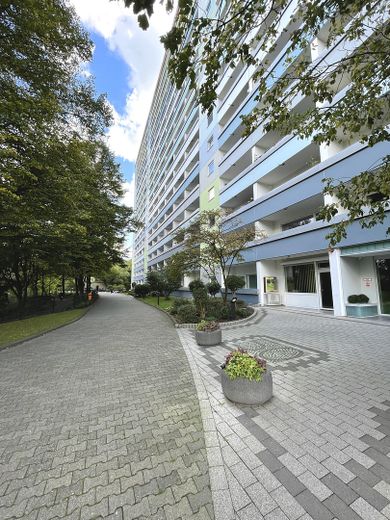 Gepflegter Zugang zum Objekt