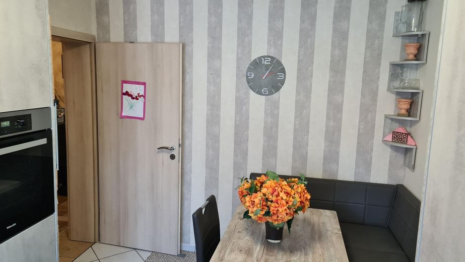 5-Zimmer-EG Wohnung mit Garten, Outdoor-Küche, Doppel Garage & Stellplatz – Wohnen wie im Haus – Küche