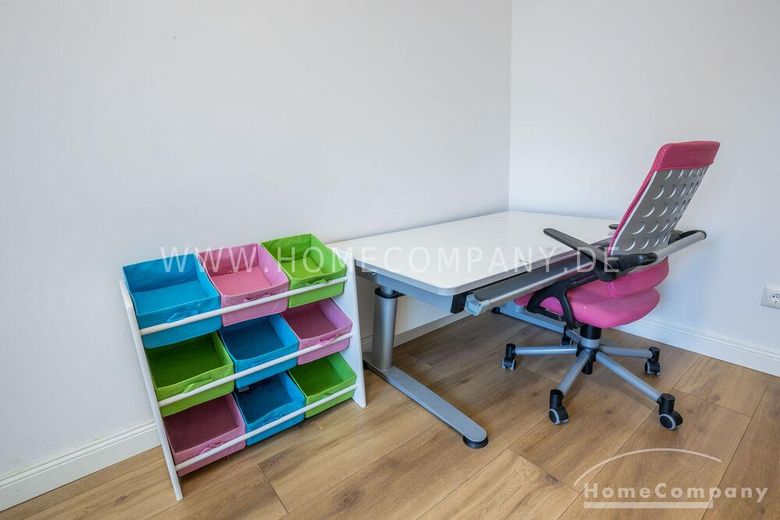 Volledig gemeubileerd 4-kamerappartement met groot balkon in Berg am Laim – 3e604f67d4dd16c2a6b610cc0531d5b1ae714f36.jpg