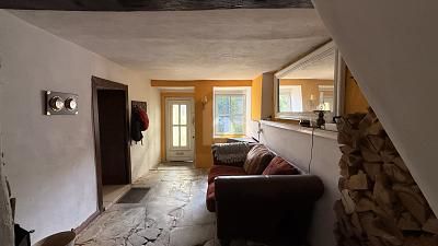 COZY HOME WITH SPECIAL CHARACTER – 1789989467_bcf5ce.jpg