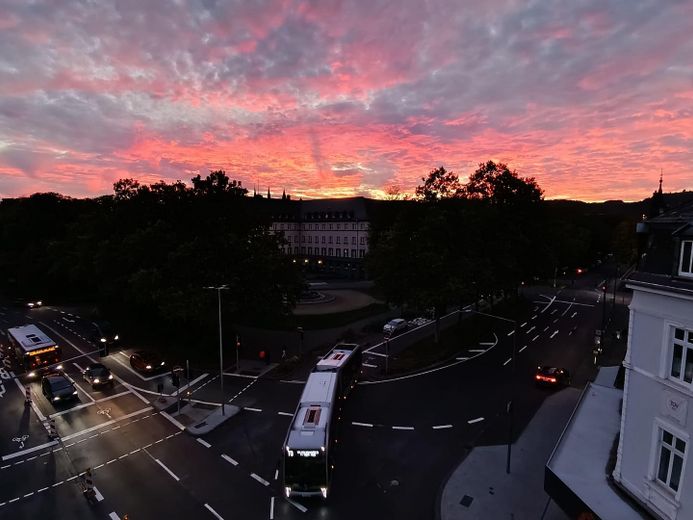 Stary budynek Trewir Północ Dworzec Główny – Sonnenuntergang