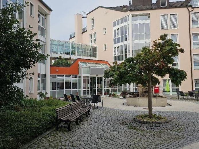N. immobile: 5826 - 2 appartamenti attraenti nel „Betreutes Wohnen“ - affittati con doccia, balcone, ascensore e garage sotterraneo a Plauen (Neundorf) – Foto 1