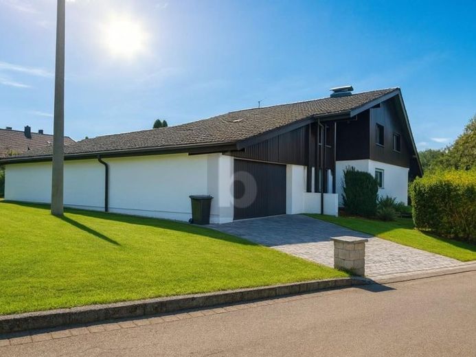 IDYLLISCHES TRAUMHAUS IN RUHIGER LAGE – Foto 1