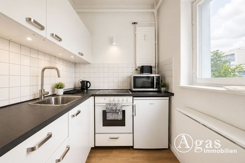 Kompakt, gepflegt, bezugsfrei! 1-Zimmer-Wohnung in Berlin-Wilmersdorf – Küche