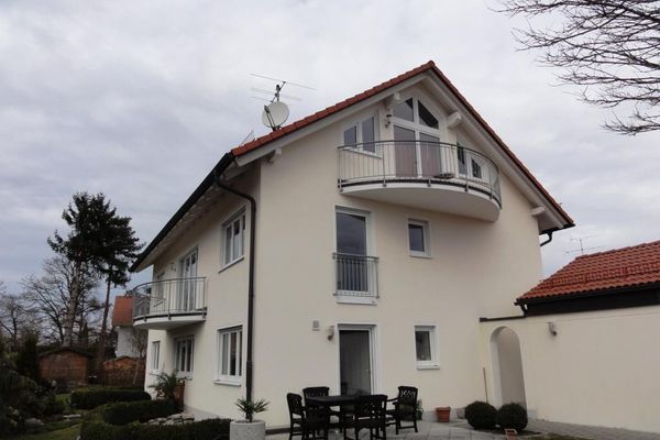 Herrlich geschnittene 2 Zimmerwohnung mit 2 Balkonen