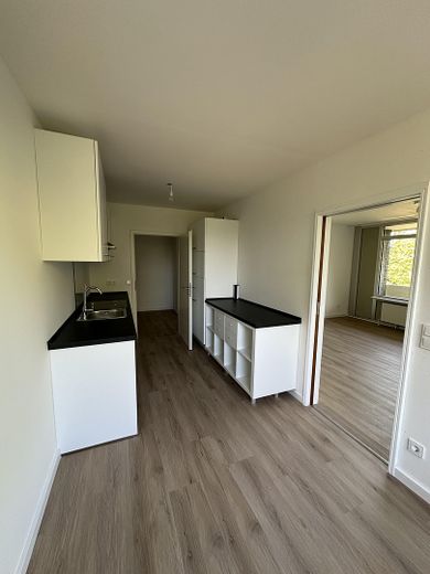 Gemütliche Wohnung (3 ZKBB) im Stadtteil Ko-Karthause inkl. Einbauküche, Balkon und Tiefgarage – Küche
