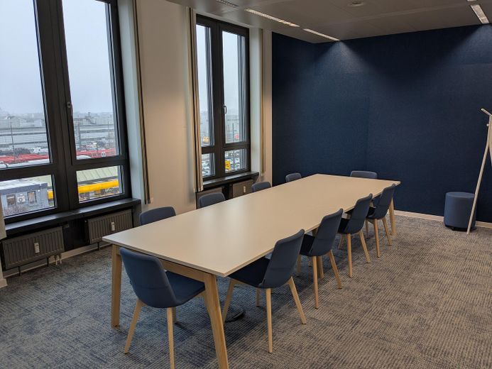 Westsite München*Moderne Bürofläche mit exzellenter Anbindung und Sichtbarkeit* – Besprechungsraum 