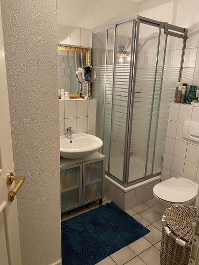 2-Zimmer-Wohnung in Altbauvilla – Foto 9