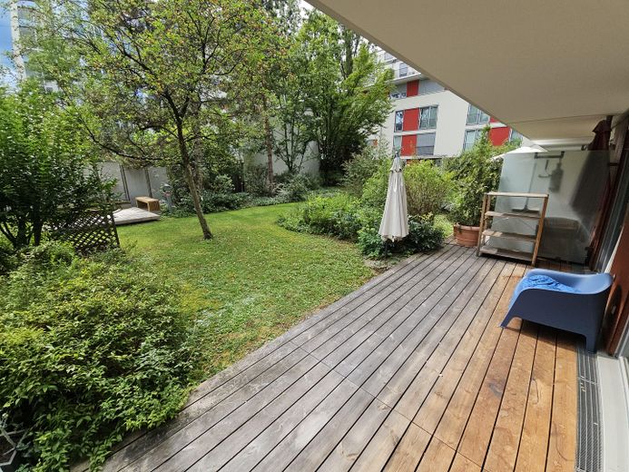 Maxvorstadt: Ruhige 1-Zimmer-Gartenwohnung in Toplage – nur 3 Min. zur U-Bahn! – Terrasse