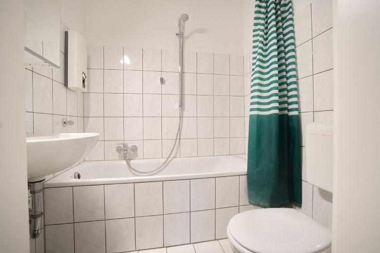 Attraktive möblierte und komplett ausgestattete Wohnung mit Gästezimmer und Internetzugang in Gelsenkirchen-Buer – c6d3449f49141a57838fa4e90bdc158a66859144.jpg